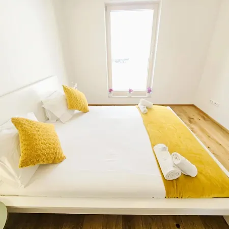 Convenience&comfort 1br Flat With Terrace&free Parking 公寓 *