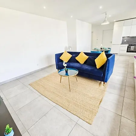 アパート Convenience&comfort 1br Flat With Terrace&free Parking *