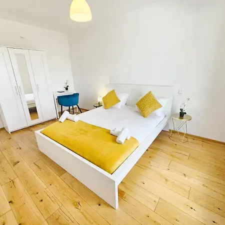 아파트 Convenience&comfort 1br Flat With Terrace&free Parking